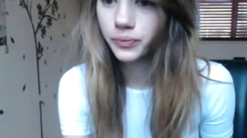 Super Hot Teen Cutie Striptease On Cam Smalltitsteencams